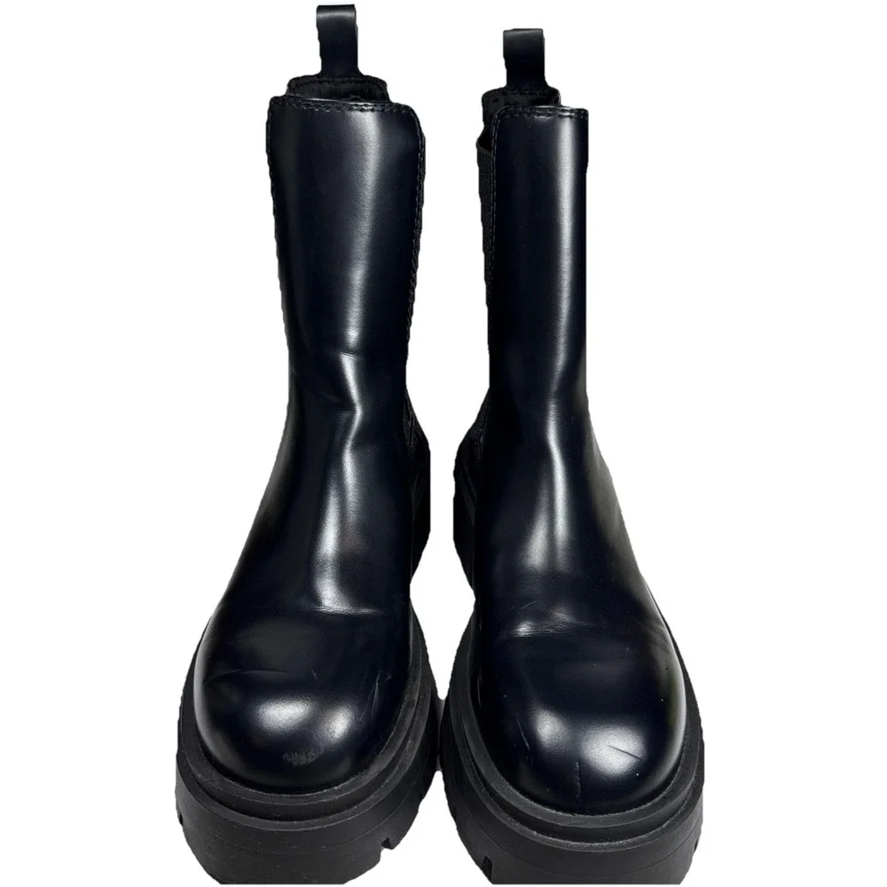 H&M chunky Chelsea boots in‎ black women size US 9 (EUR 40) Flaws
